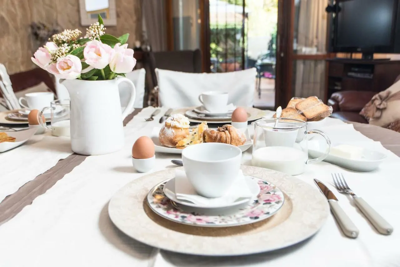 Bed & Breakfast Fiori E Lanterne Bed and Breakfast Roma Italia