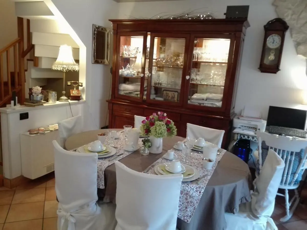 Fiori E Lanterne Bed and Breakfast Roma